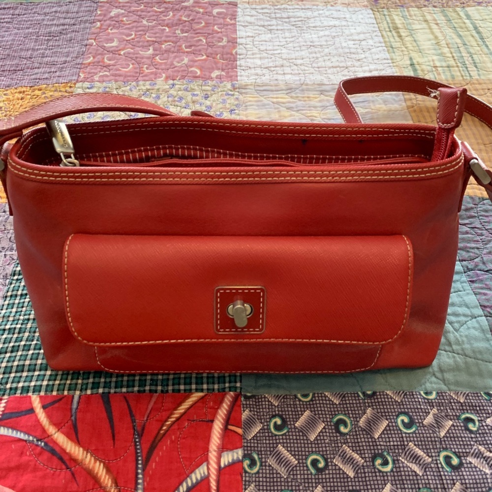 Read list Liz Claiborne sturdy satchel